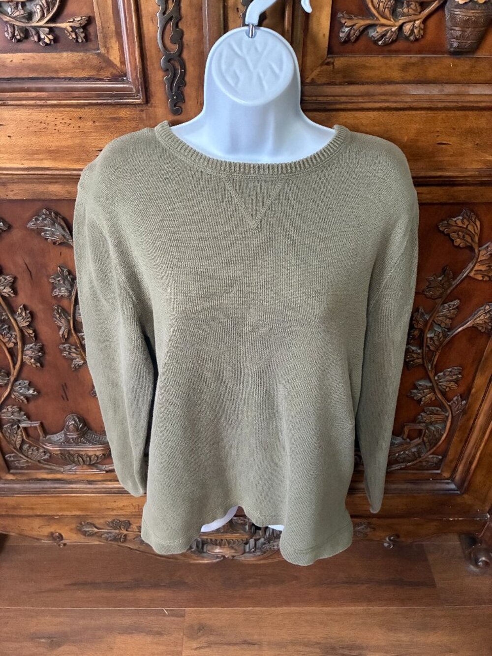Eddie Bauer Sweater Women's size M Medium Sage Green Pullover Capsule Minimalist